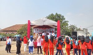 Jalan Sehat HUT RI ke-81 di Binuang Meriah, Doorprize Ayam Hidup Curi Perhatian