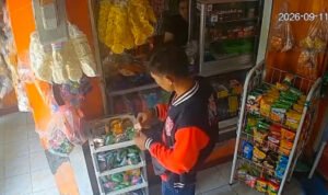 Diduga Tak Diberi Utang Rokok, Pria di Garut Rusak Fasilitas Warung