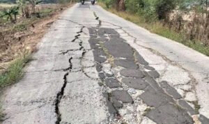 Jalan Cirumpak–Keramat–Lontar Rusak, Warga Minta Segera Diperbaiki