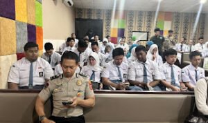 Polres Cirebon Kota Edukasi Pelajar Lewat Program Paham AI.Benteng Generasi Muda dari Ancaman Siber