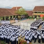 Sat Lantas Polres Kuningan Gelar Program “Polisi Sahabat Pelajar” di SMPN 1 Kadugede, Sosialisasi Tertib Lalu Lintas hingga Anti-Bullying