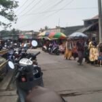 Pasar Karang Jetak, Tempat Warga Kanda Wati Menggerakkan Ekonomi dan Menjaga Kebersamaan