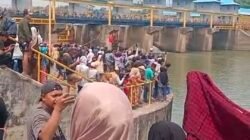 Antusiasme Warga Warnai Pembukaan Pintu Air Bendungan Pamarayan